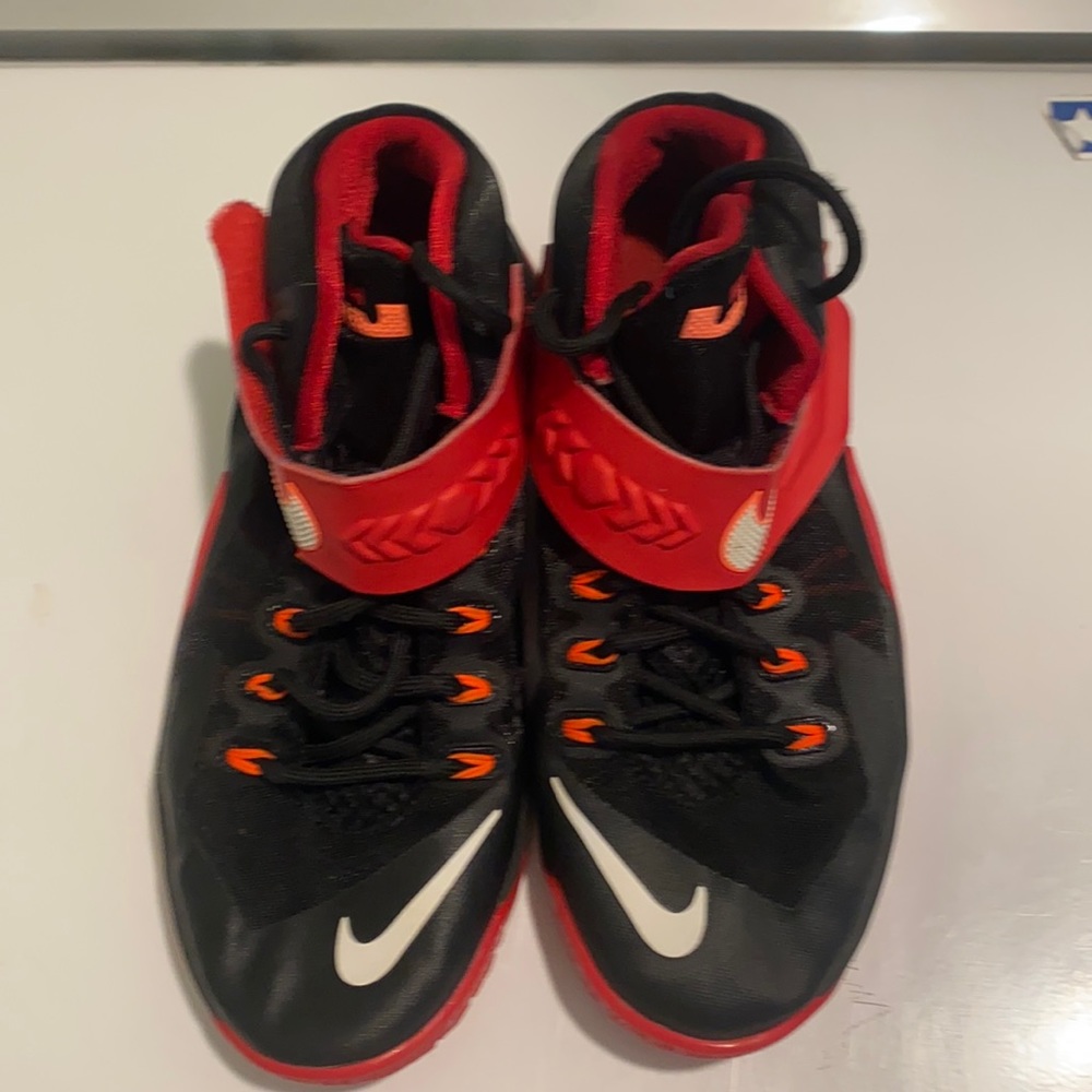 Boys Nike Labron Shoes